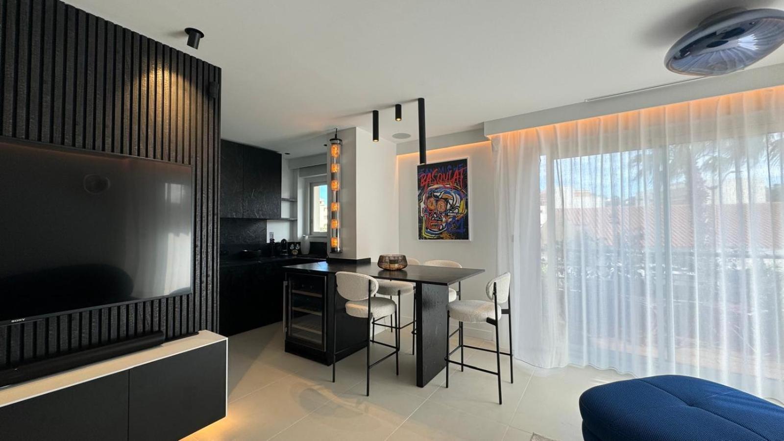 Appartement Luxueux Plein Centre De Cavalaire A 2Mn De La Plage Kültér fotó