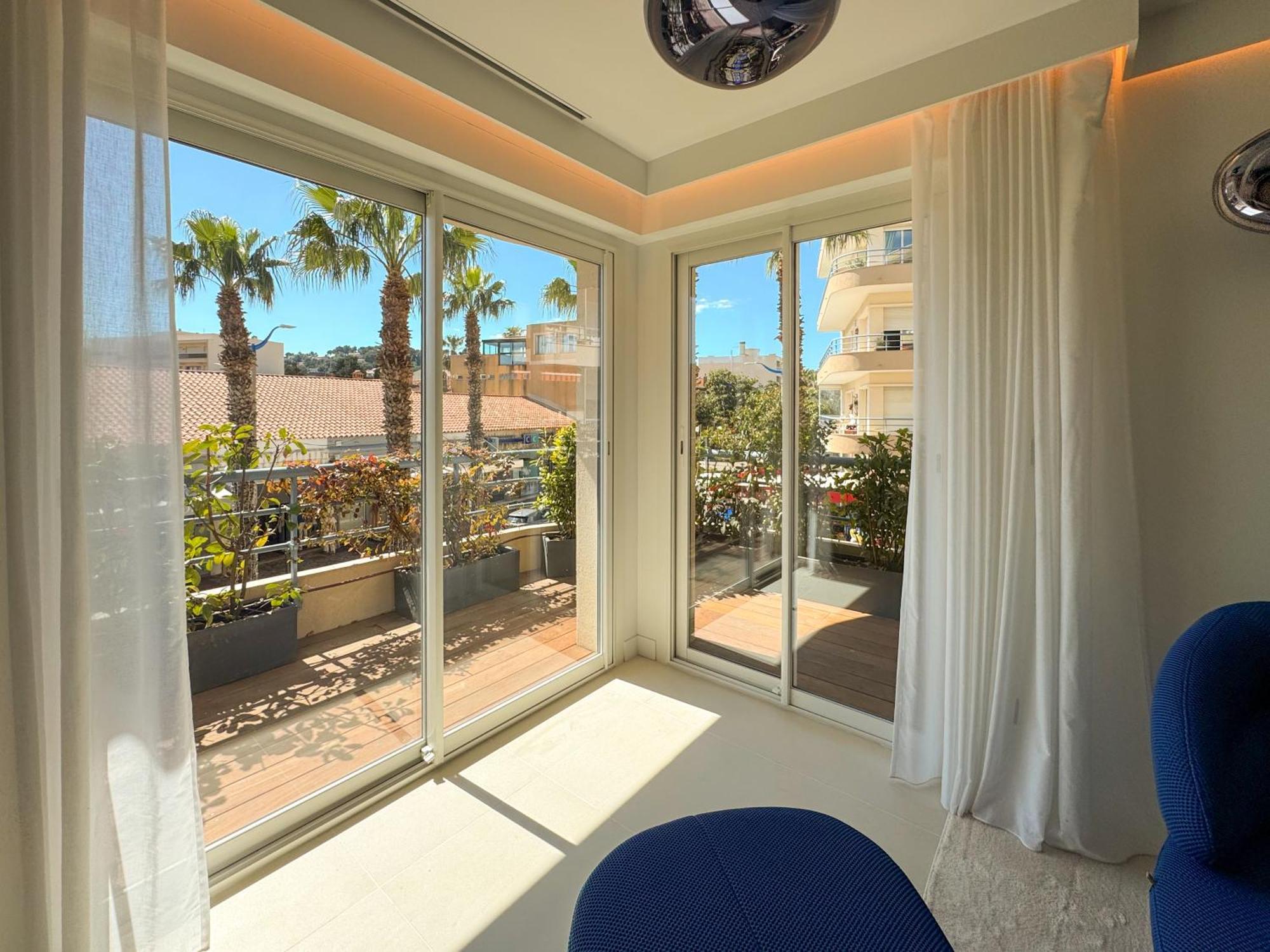 Appartement Luxueux Plein Centre De Cavalaire A 2Mn De La Plage Kültér fotó